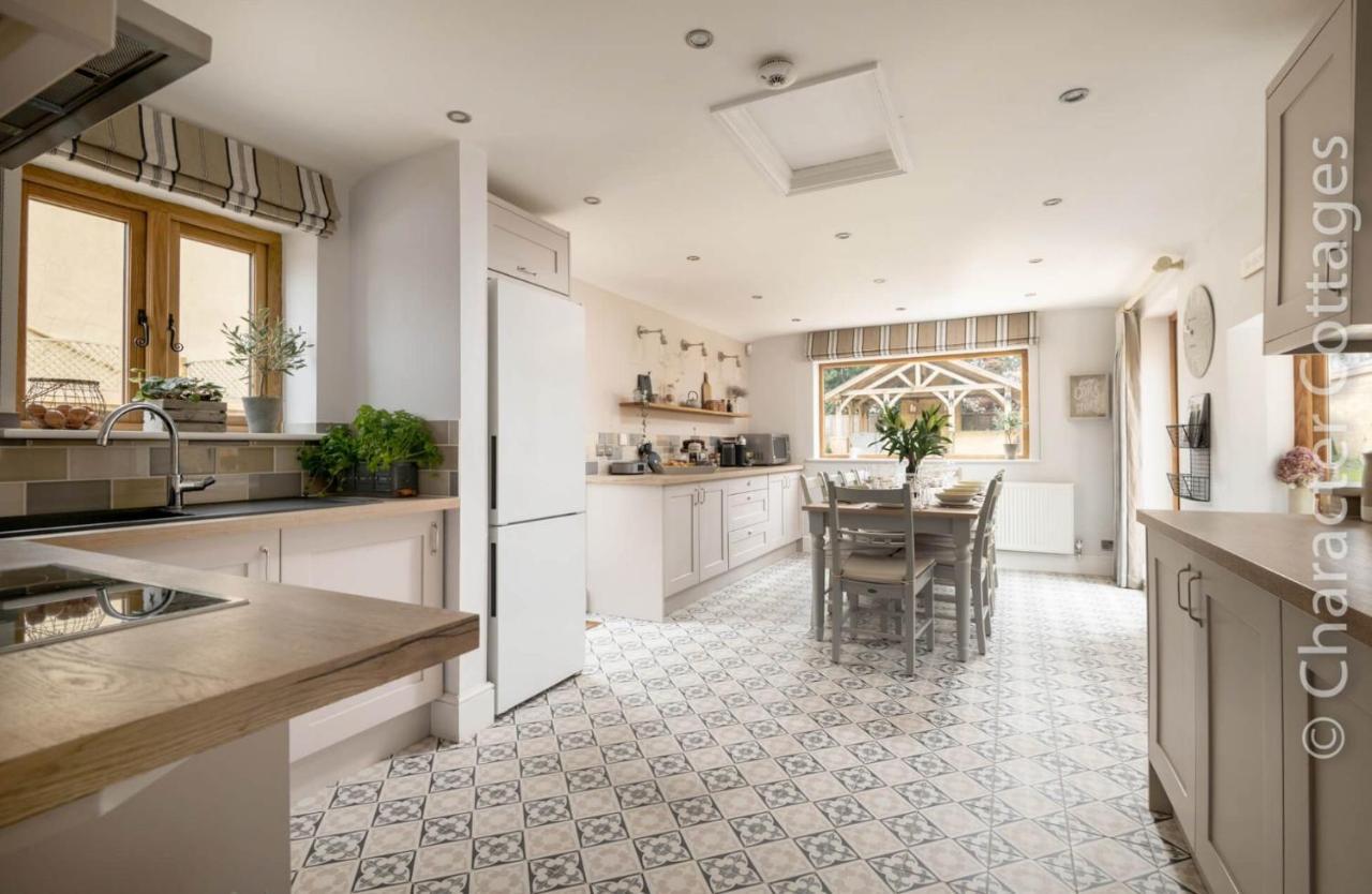 Cotsall House برودواي المظهر الخارجي الصورة